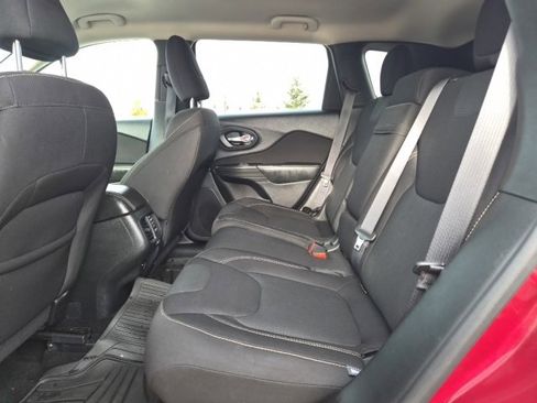 Used 2016 Jeep Cherokee Latitude w/ Comfort & Convenience Group image 30