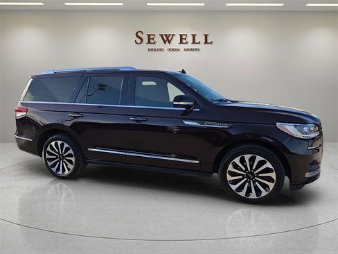 Certified 2023 Lincoln Navigator Reserve image 5
