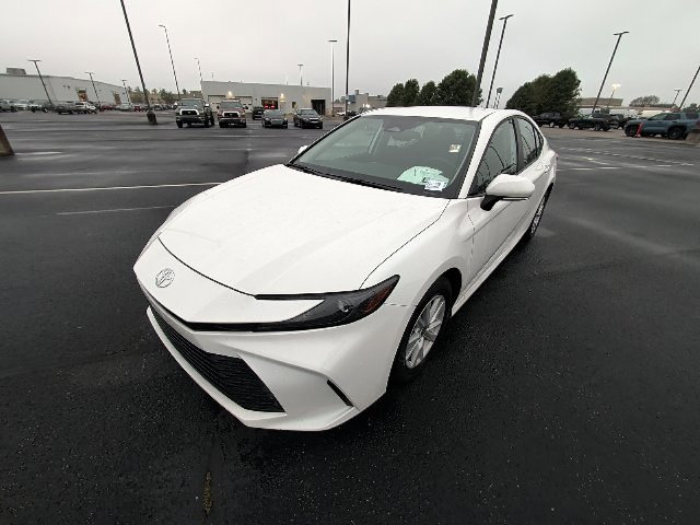 Used 2026 Toyota Camry LE FWD image 12