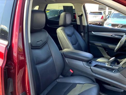 Used 2018 Cadillac XT5 Premium Luxury image 6