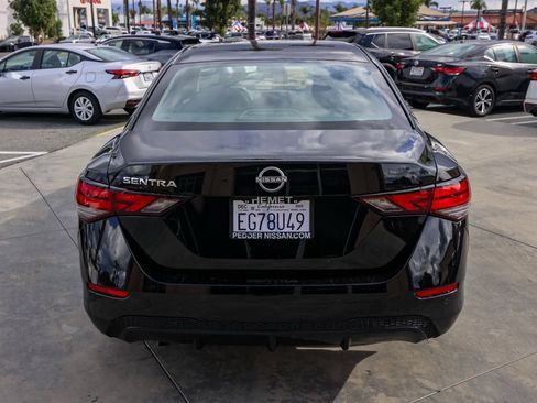 Used 2025 Nissan Sentra S image 5