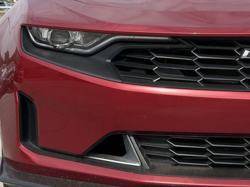 Used 2021 Chevrolet Camaro LT w/ RS Package image 9