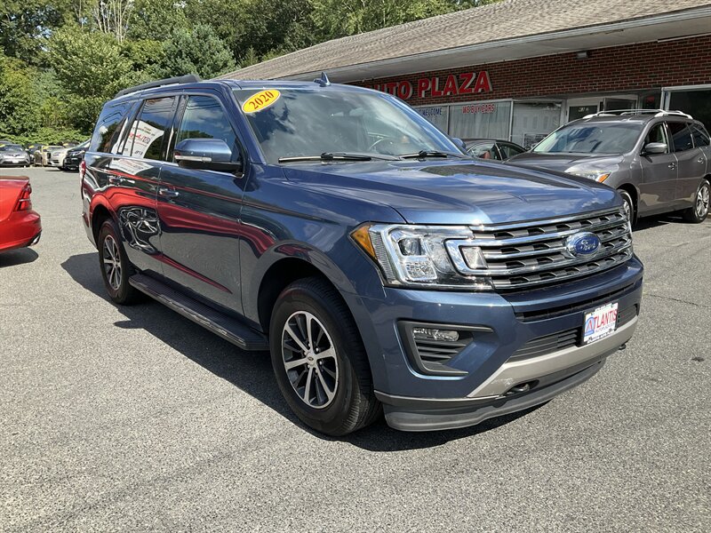 Used 2020 Ford Expedition XLT w/ Equipment Group 202A AWD/4WD image 3