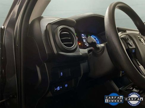 Used 2022 Toyota Tacoma SR image 30