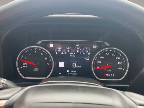 Used 2019 Chevrolet Silverado 1500 High Country w/ Technology Package image 11