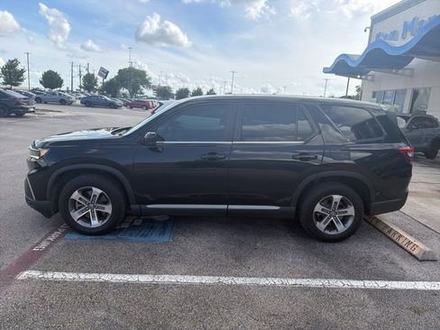 Used 2023 Honda Pilot EX-L image 2