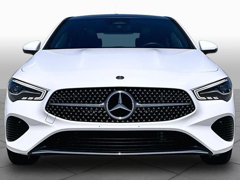 Used 2025 Mercedes-Benz CLA 250 4MATIC image 4