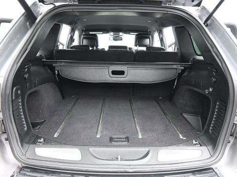 Used 2016 Jeep Grand Cherokee Limited image 23