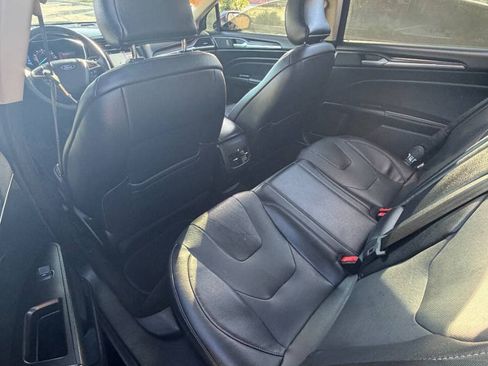 Used 2019 Ford Fusion Titanium AWD/4WD image 9