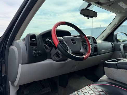 Used 2011 GMC Sierra 1500 SLE w/ Power Tech Package RWD image 11