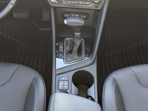 Used 2018 Kia Niro Touring FWD image 19