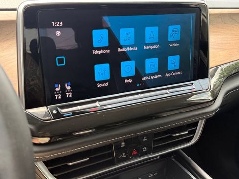 Used 2025 Volkswagen Atlas SE FWD image 42