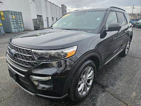 Certified 2021 Ford Explorer XLT w/ Equipment Group 202A AWD/4WD image 1