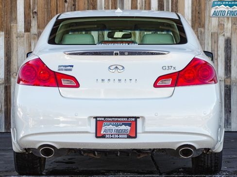 Used 2012 INFINITI G37 x w/ Premium Pkg image 5