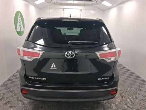 Used 2015 Toyota Highlander XLE AWD/4WD image 5