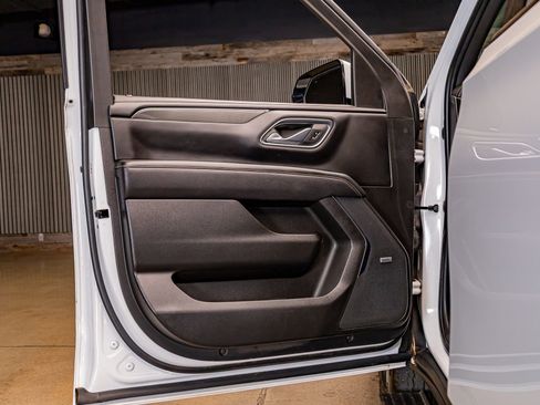 Used 2023 GMC Yukon XL AT4 image 29