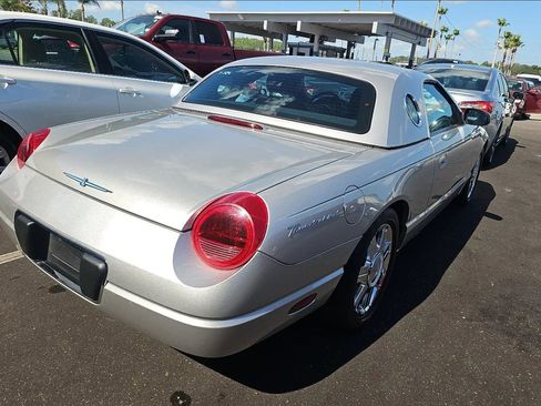 Used 2004 Ford Thunderbird image 2