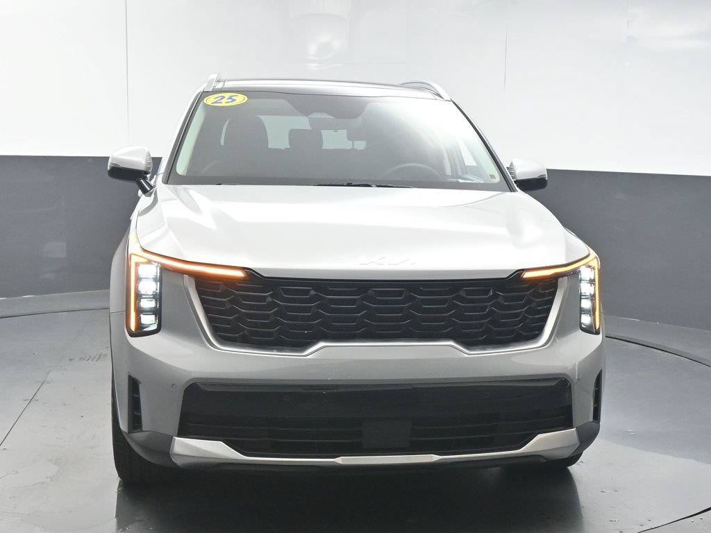Used 2025 Kia Sorento S w/ Panoramic Sunroof Package FWD image 3
