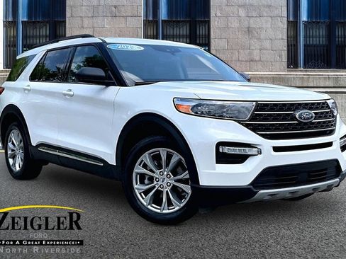 Certified 2023 Ford Explorer XLT w/ Equipment Group 202A AWD/4WD image 1