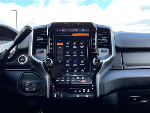 Used 2025 RAM 2500 Big Horn image 33