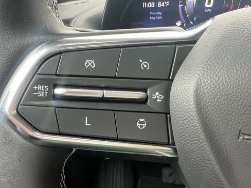 Used 2024 Chevrolet Traverse LT w/ Enhanced Driving Package FWD image 6