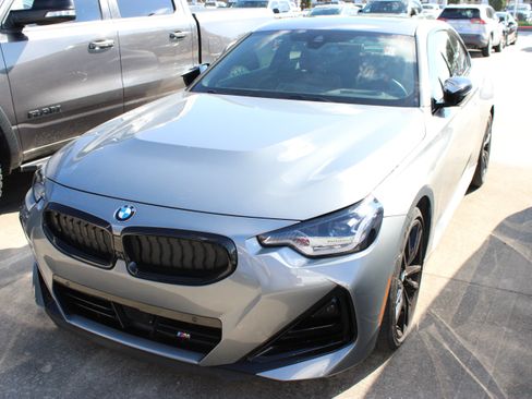 Used 2025 BMW M240i Coupe RWD image 3