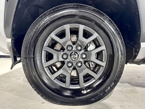 Used 2025 Toyota 4Runner SR5 image 28