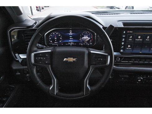 Used 2025 Chevrolet Silverado 2500 LT w/ Convenience Package AWD/4WD image 16