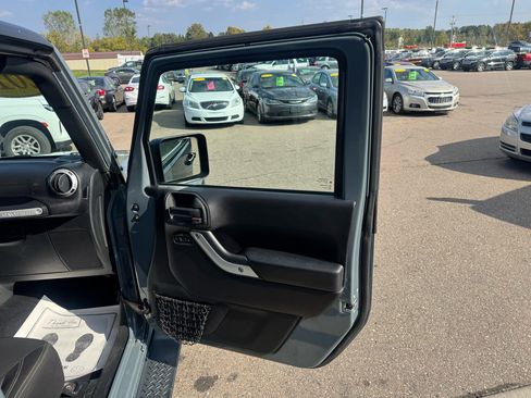 Used 2015 Jeep Wrangler Unlimited Sahara w/ Dual Top Group image 16