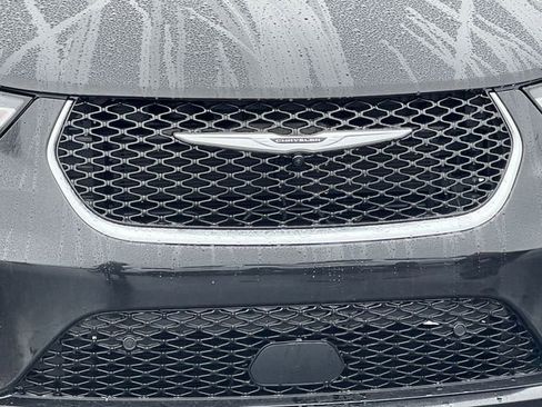 New 2026 Chrysler Pacifica Select image 44
