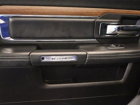 Used 2014 RAM 1500 Laramie w/ Trailer Tow Group image 32