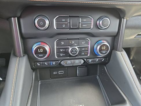 Used 2024 GMC Yukon AT4 w/ AT4 Premium Package AWD/4WD image 27