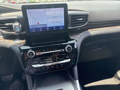 Used 2021 Ford Explorer Limited w/ Equipment Group 301A AWD/4WD image 16