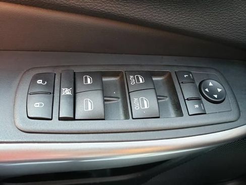 Used 2022 Jeep Cherokee Latitude Lux AWD/4WD image 29