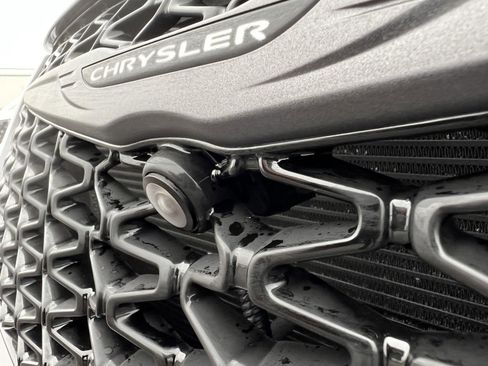 New 2026 Chrysler Pacifica Select AWD/4WD image 12