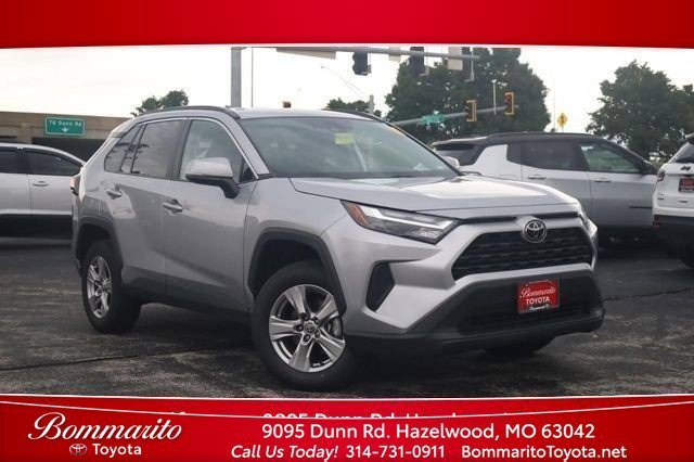 Used 2025 Toyota RAV4 XLE w/ Weather Package AWD/4WD image 1
