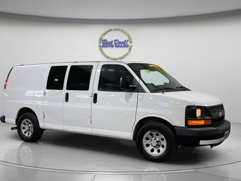Used 2011 Chevrolet Express 1500 RWD image 8