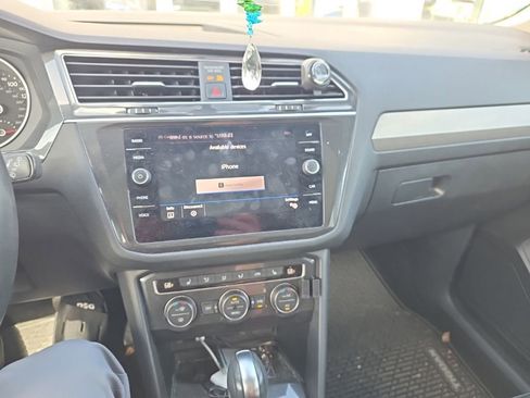 Used 2019 Volkswagen Tiguan SE w/ Panoramic Sunroof Package AWD/4WD image 20