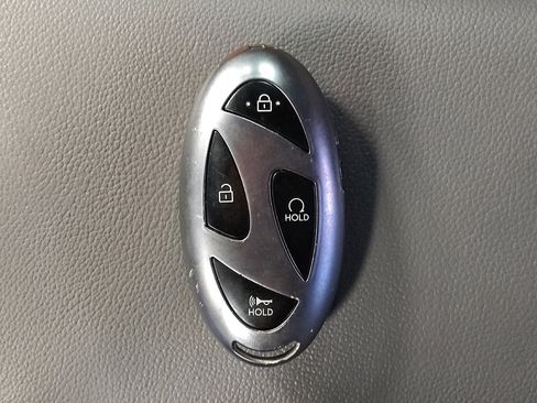 Used 2025 Hyundai Elantra Sport FWD image 32