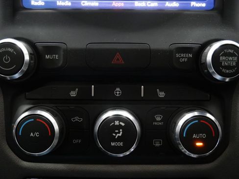 Used 2019 RAM 1500 Big Horn RWD image 19