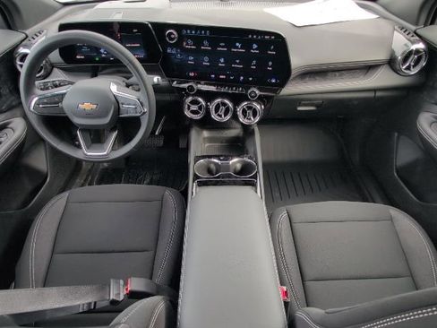 New 2026 Chevrolet Blazer EV LT image 6