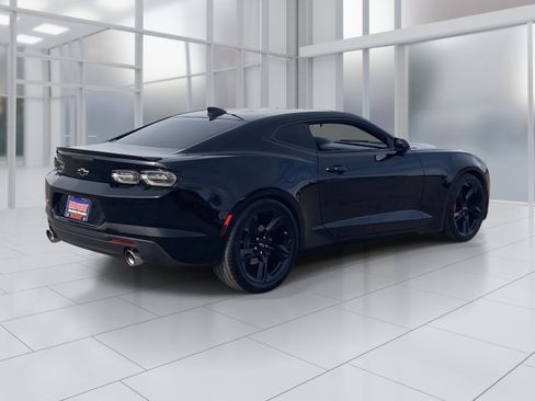 Used 2021 Chevrolet Camaro LT w/ RS Package image 6