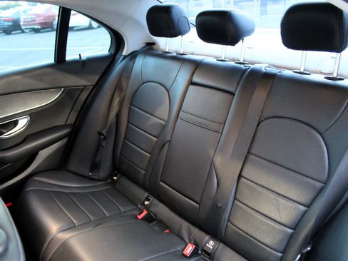 Used 2016 Mercedes-Benz C 300 Sedan image 24