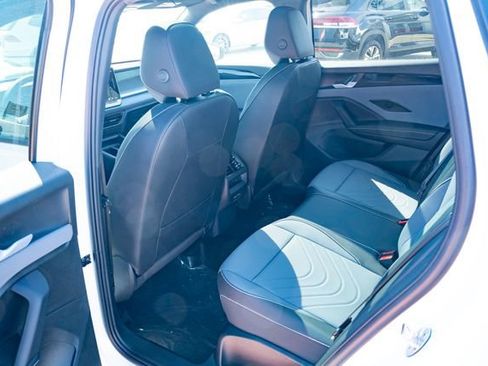 New 2026 Volkswagen Tiguan SE R-Line FWD image 30
