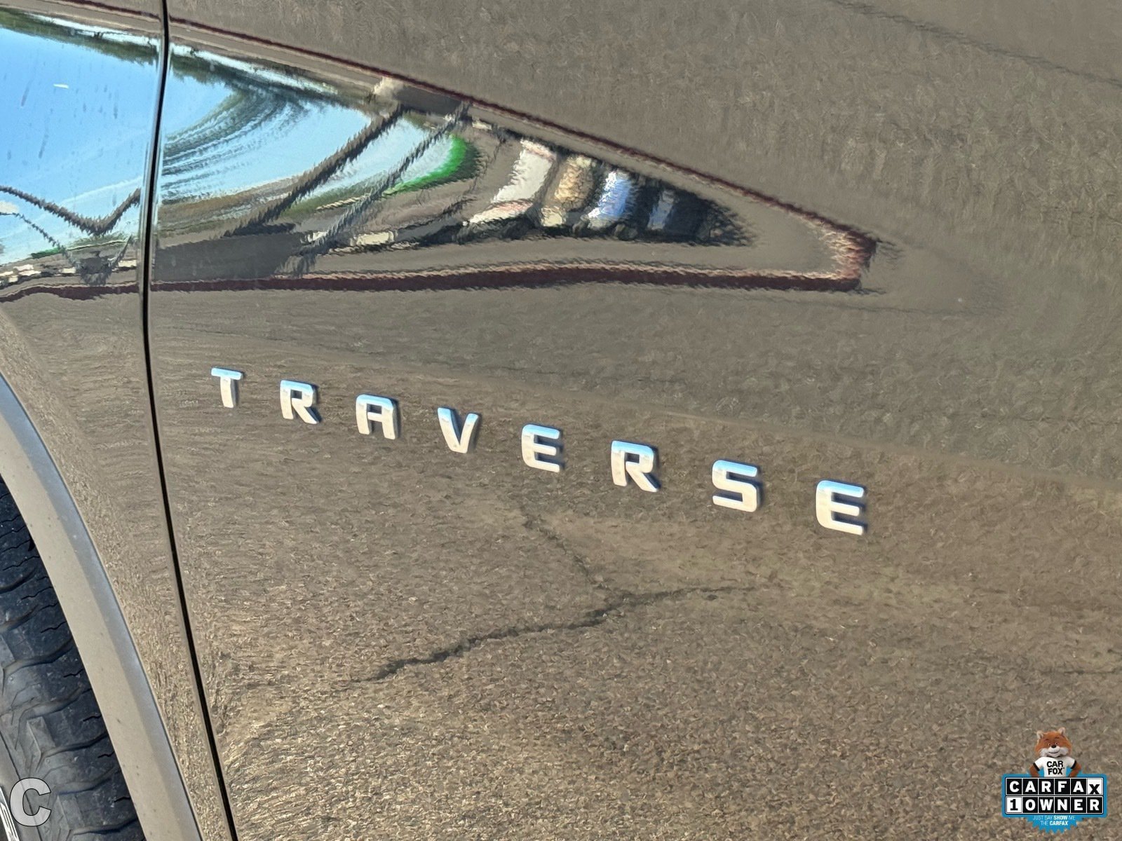 Used 2023 Chevrolet Traverse LS FWD image 16