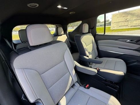 New 2026 Chevrolet Traverse LT w/ Driver Confidence Package image 25