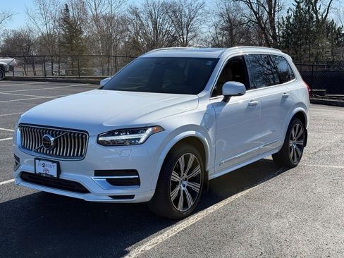 Used 2021 Volvo XC90 T8 Inscription w/ Lounge Package image 8