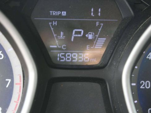 Used 2016 Hyundai Elantra SE FWD image 9
