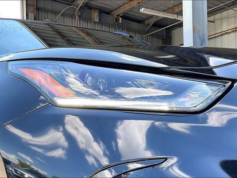 Used 2025 Toyota Highlander XSE image 27