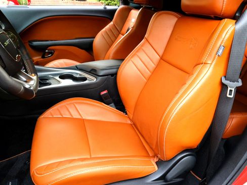 Used 2017 Dodge Challenger SRT Hellcat image 7